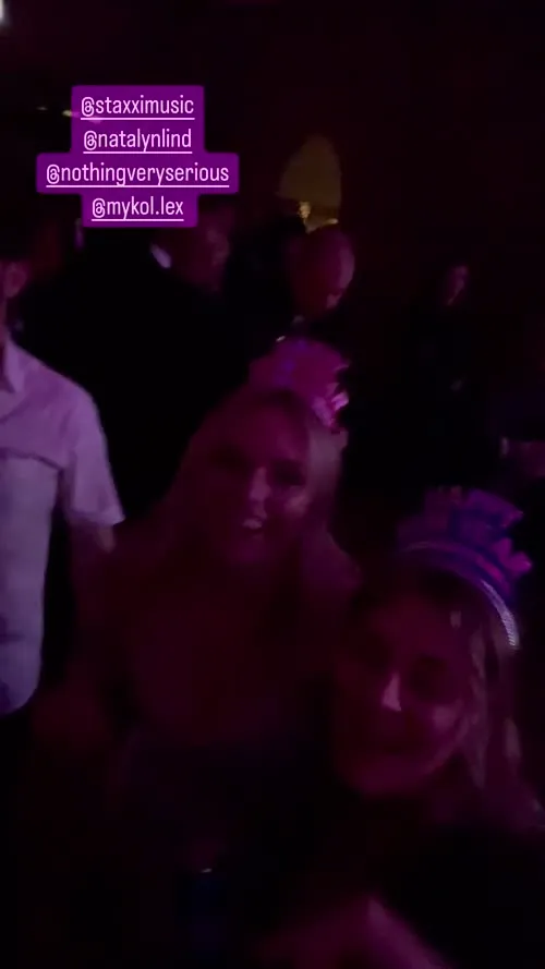 Natalie alyn lind - Video