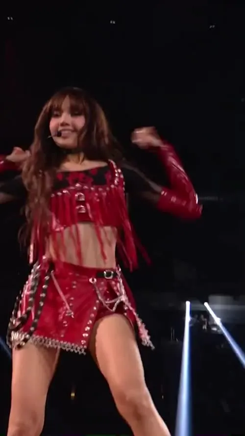 Lisa | BLΛƆKPIИK (Blackpink) - Video