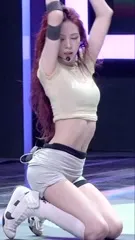 Narin (Na Rin) (MEOVV) - Video