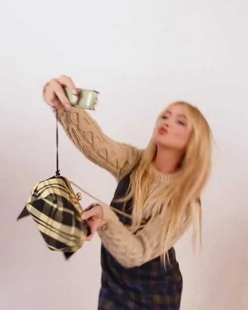 Kathryn Newton - Video