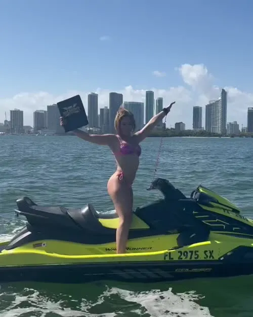 Valerie Loureda | Lola Vice - Video #266152