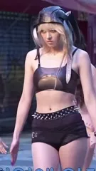 Lily (NMIXX) - Video