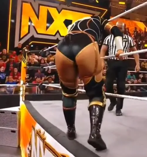 WWE Nikkita Lyons - Video