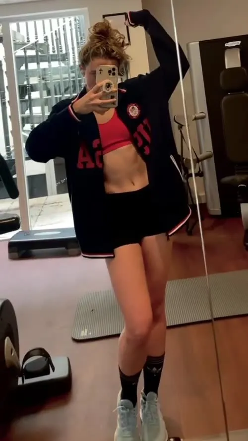 Kathryn Newton - Video