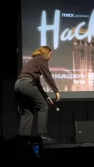 Hannah Einbinder - Video