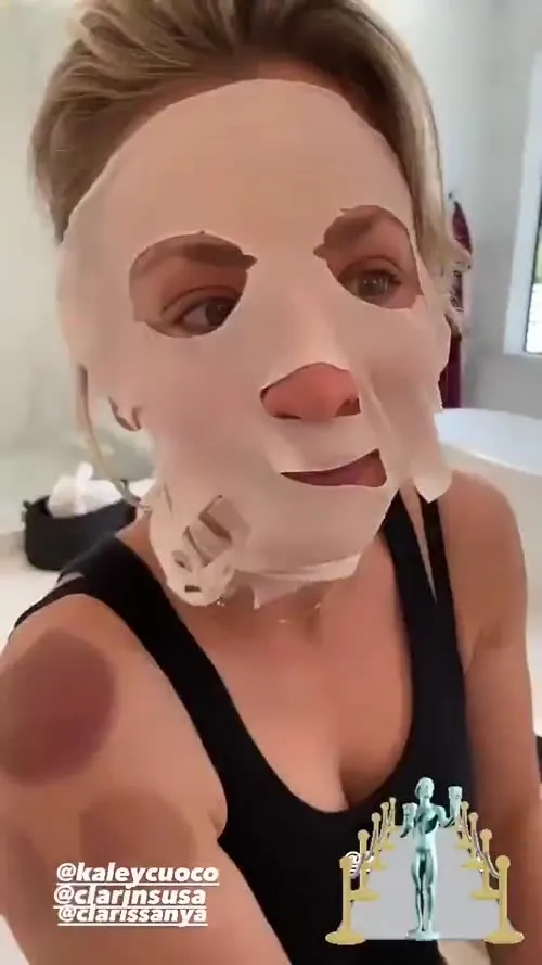 Kaley Cuoco - Video