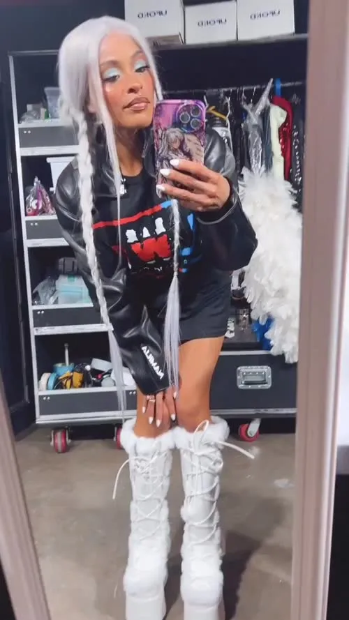 Zelina Vega // Thea Trinidad - Video