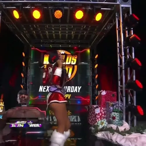 WWE/AEW Sasha Banks | Mercedes Moné - Video