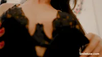 Asandra Dewy - Video