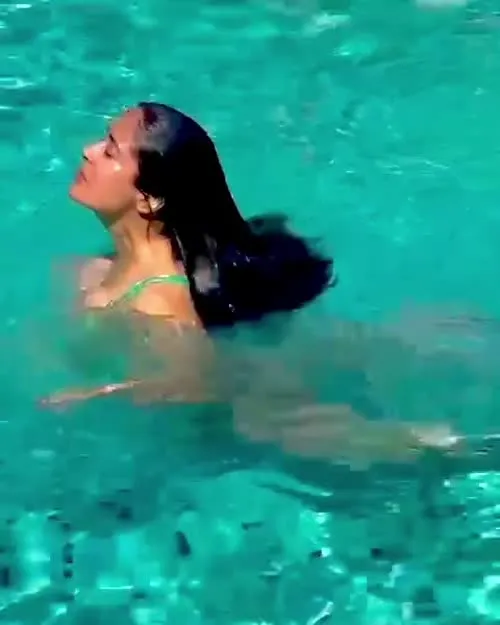 Salma Hayek - Video