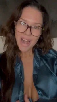 Veronica Avluv - Have the best day!