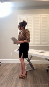 Veronica Avluv - You voted, I listened! New seductive office boss JOI coming ..
