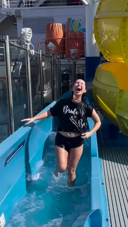 Sammi Hanratty - Video #194639