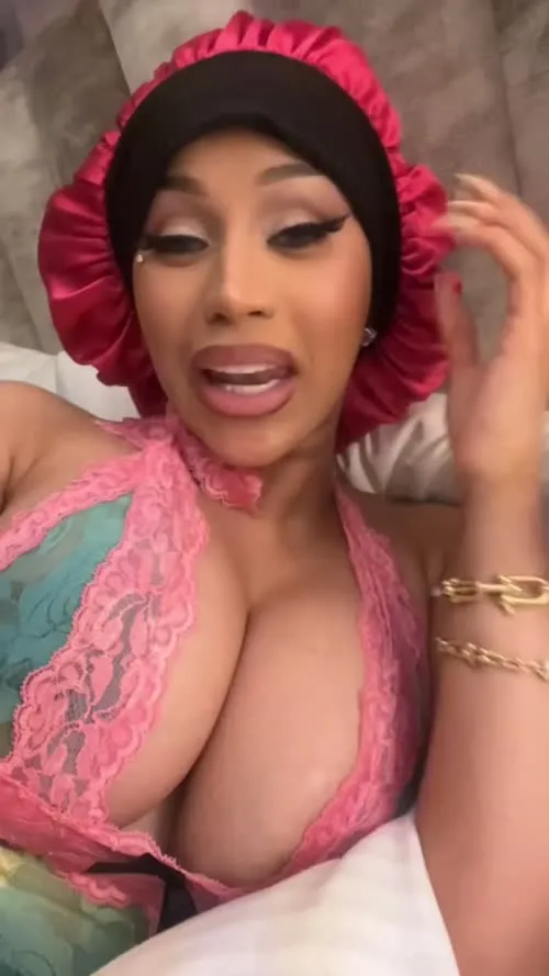 Cardi B - Video