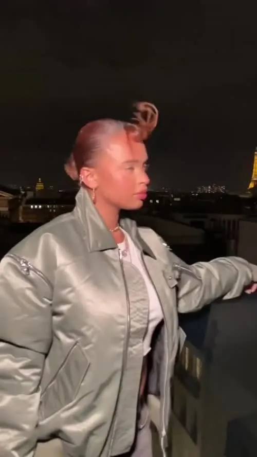 Paola Locatelli - Video #156084