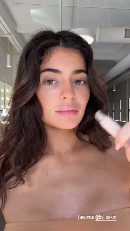 Kylie Jenner - Video