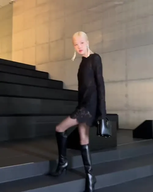 Rosé || Roseanne Park - BLΛƆKPIИK ( BLACKPINK ) - Video