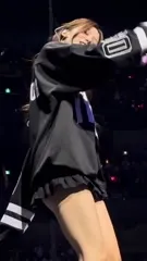 Minatozaki Sana (TWICE) - Video #267184