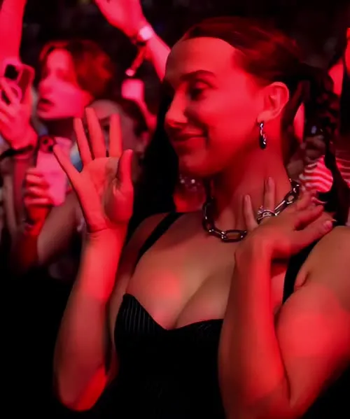 Millie Bobby Brown - Video