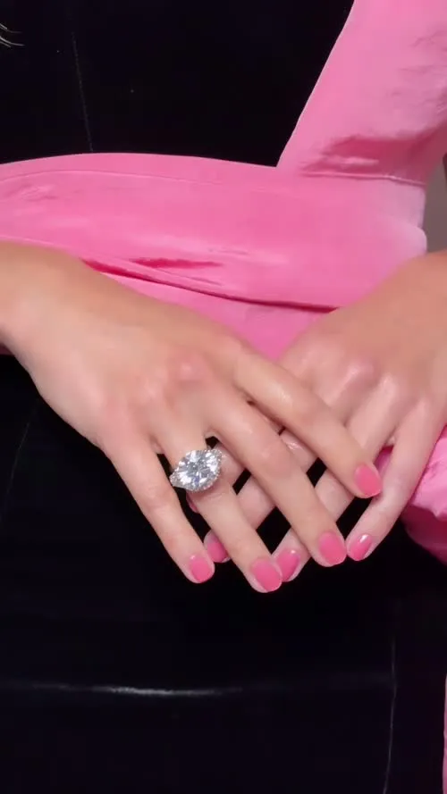 Margot Robbie - Video