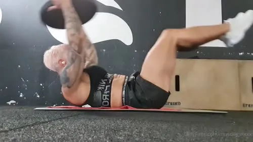 crazyxbody / musclegirlxxx - Video