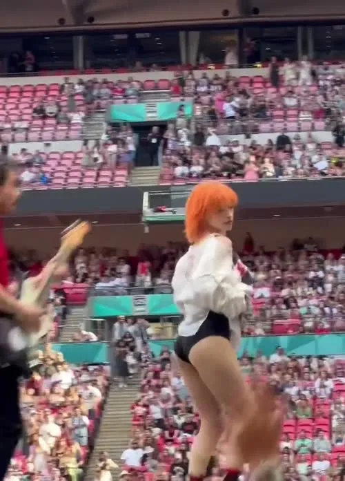 Hayley Williams - Video