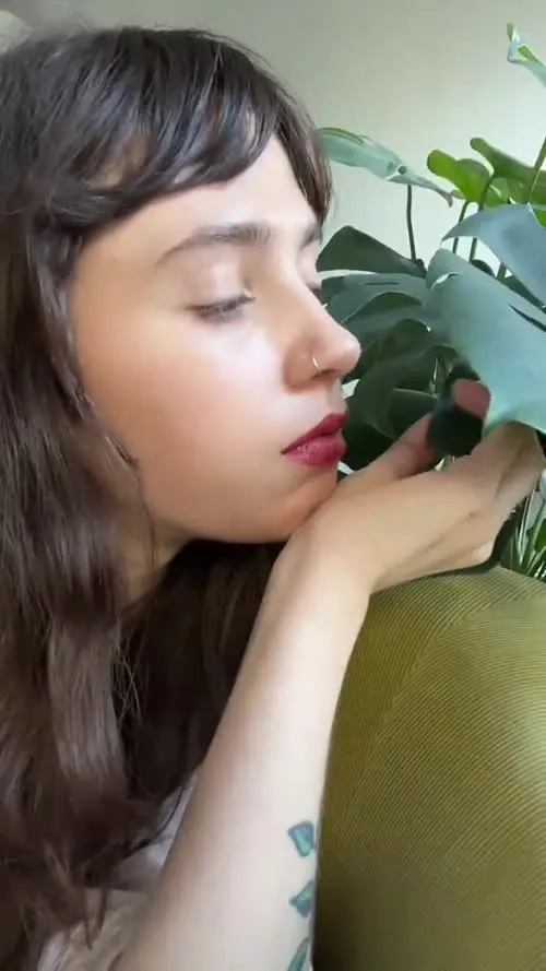 Clairo | Claire Cottrill - Video