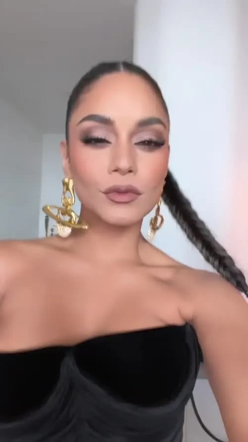 Vanessa Hudgens - Video