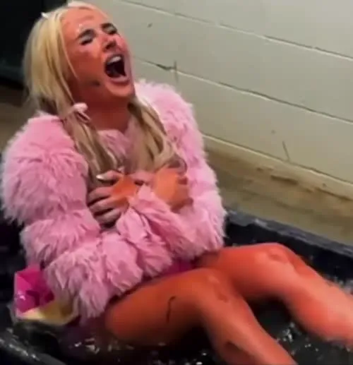 Tiffany Stratton - Video
