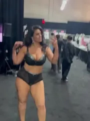 Ashley Graham - Video