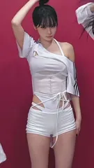 Kim Chaewon 김채원 [Le Sserafim] - 2