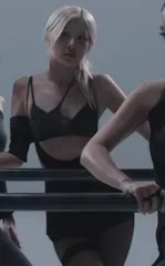 Rosé || Roseanne Park - Video