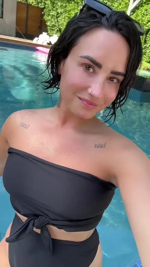 Demi Lovato - Video