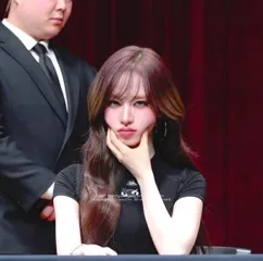 LIZ / Kim Ji-won (김지원) IVE - Video