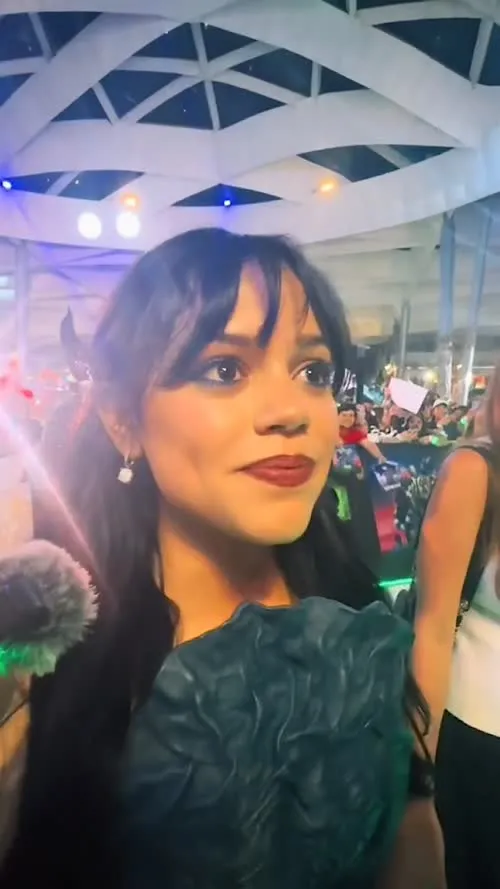 Jenna Ortega - Video