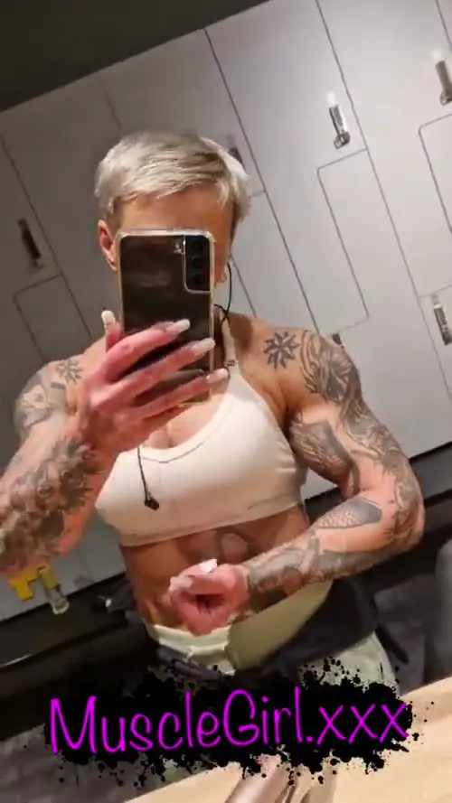 crazyxbody / musclegirlxxx - Video #125000