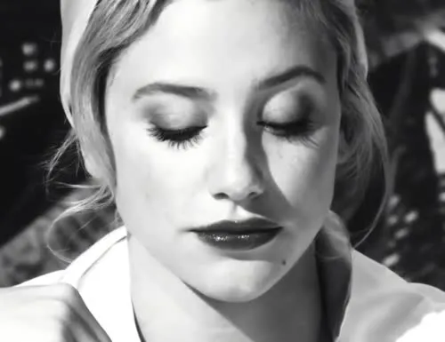 Lili Reinhart - Video