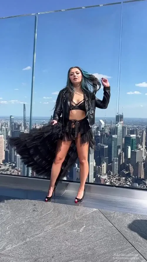 (Skye Dolecki) Skye Blue AEW - Video