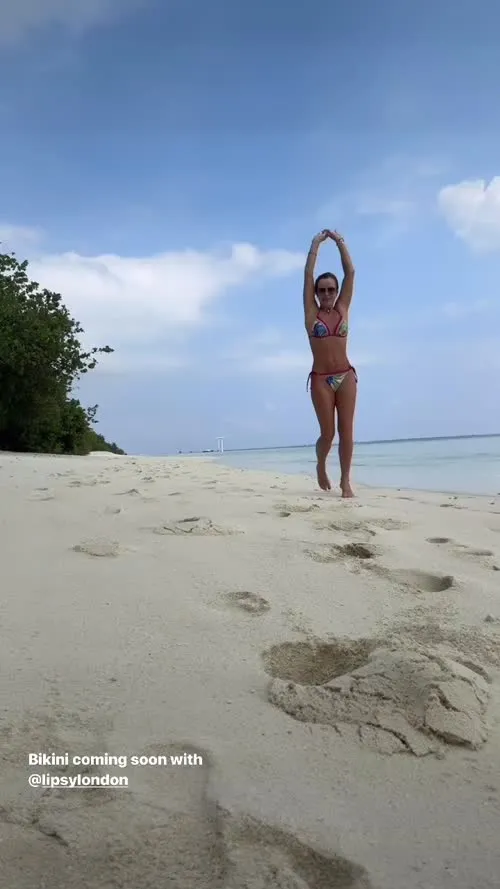 Amanda Holden - Video #356493