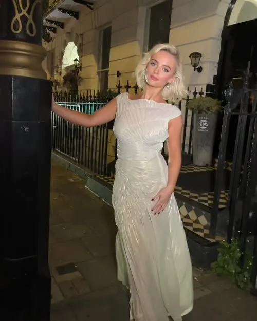 Amelia Eve Gibson | Millie Gibson - Video