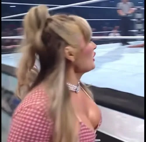Tiffany Stratton - Video