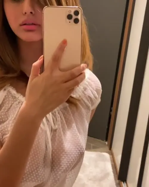 Zahia Dehar - Video