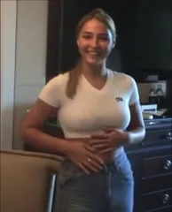 Madelyn Cline - Video