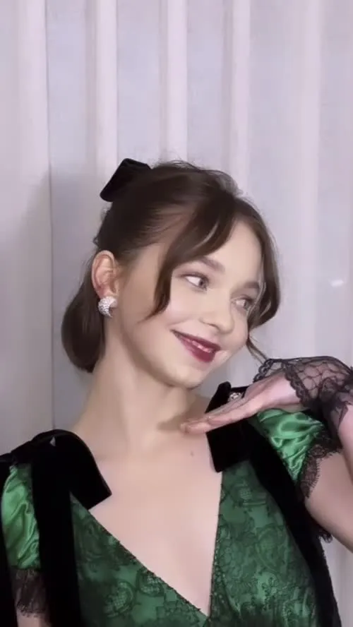Emma Myers - Video