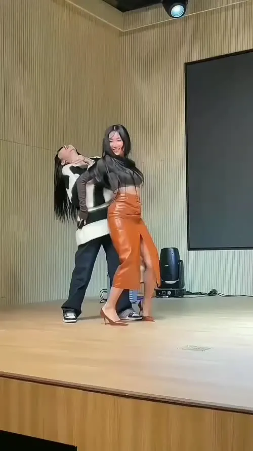 HWASA - Video