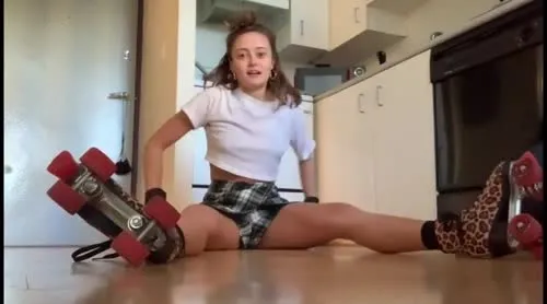 Ella Purnell - Video #121373