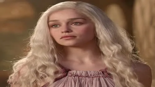 Emilia Clarke - Video