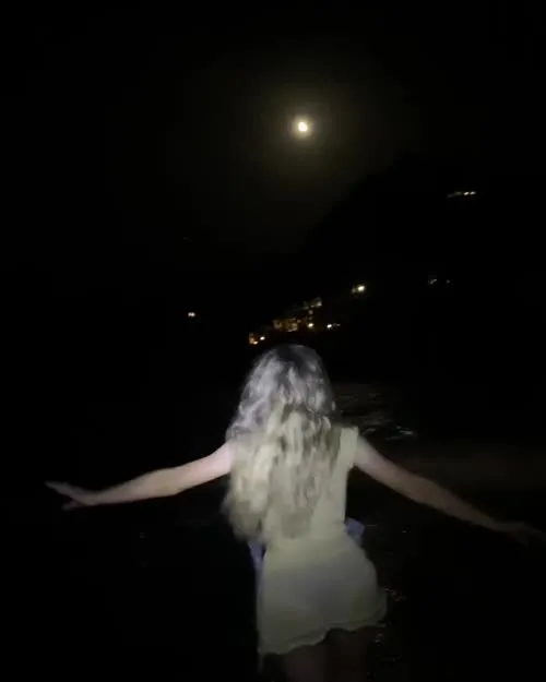 Sabrina Carpenter - Video #241544
