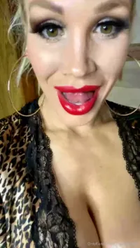 Rebecca More / Rebecca Moore - Video #307825