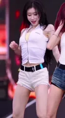 Chaeryeong - ITZY (채령) - Video